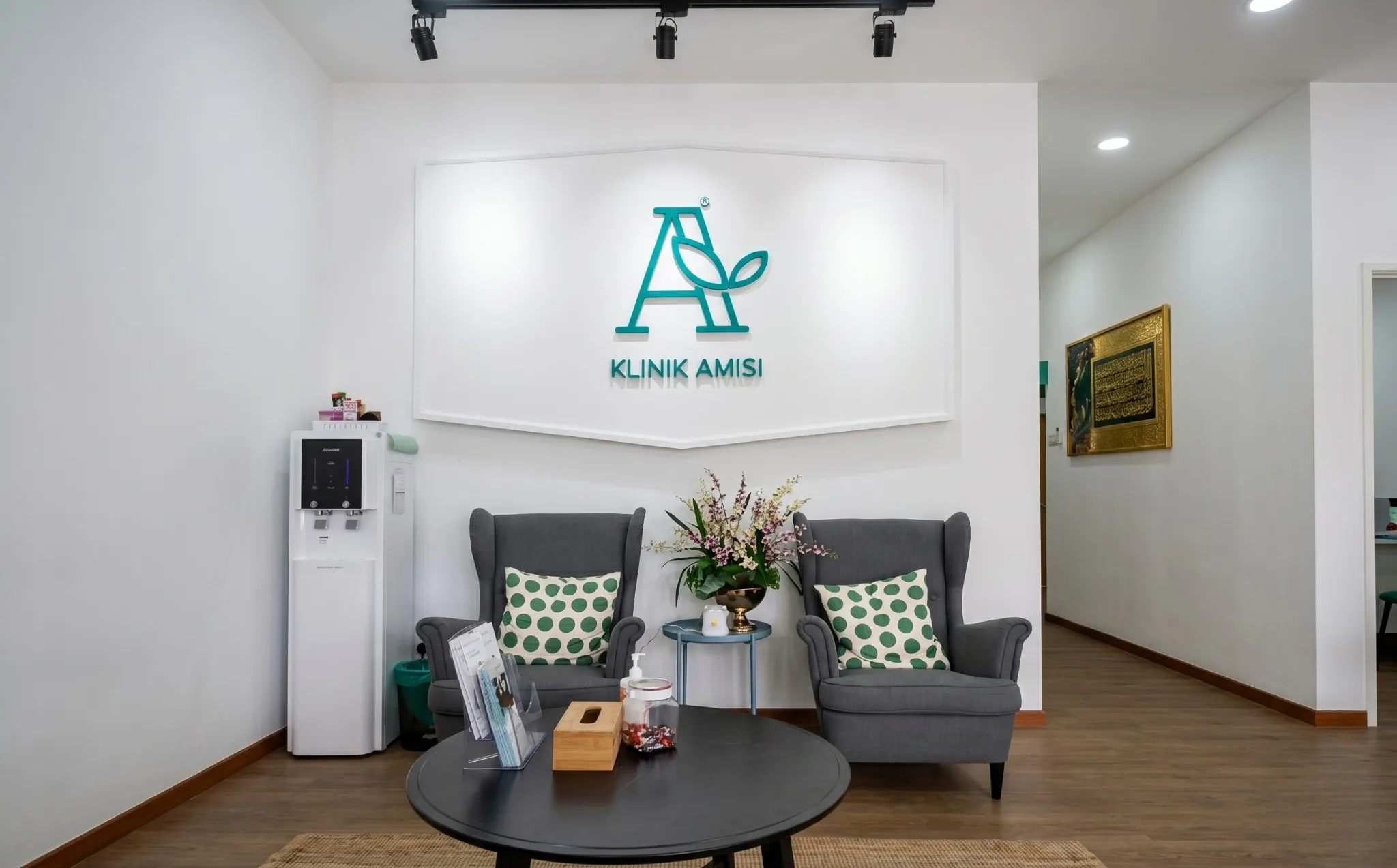 Klinik Amisi Shah Alam waiting lounge